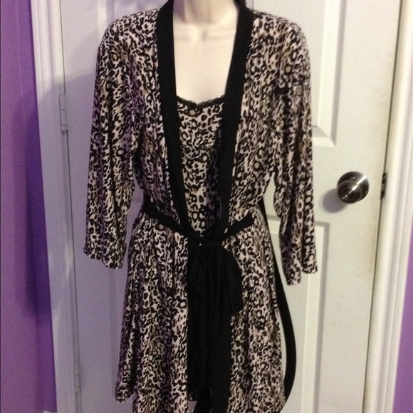 Nightie and robe