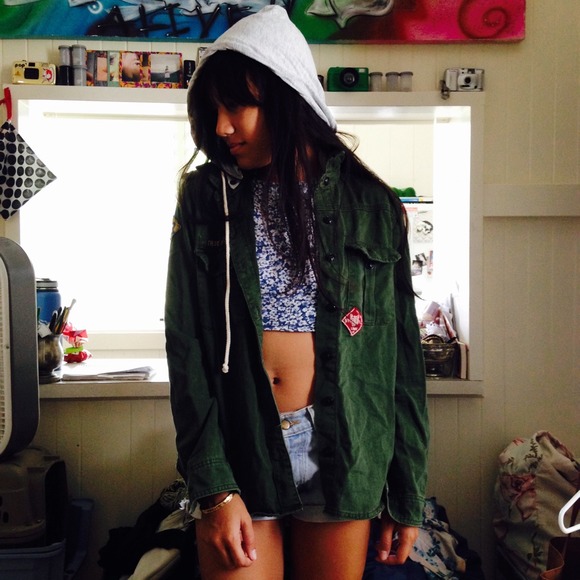 📦SOL! ‼️Military-like hoodie 👍 - Picture 2 of 4