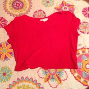 Red scoop neck crop top
