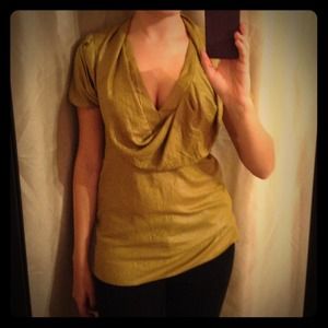 BCBG MAX AZRIA green/gold top. Size XXS.