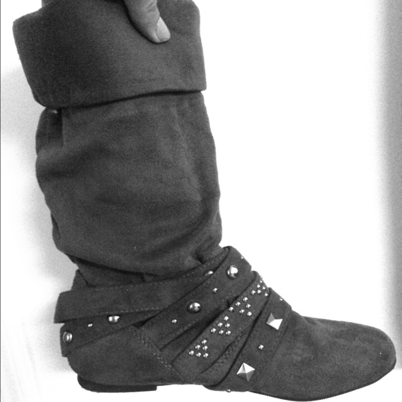 Cute gray boots NWOT!