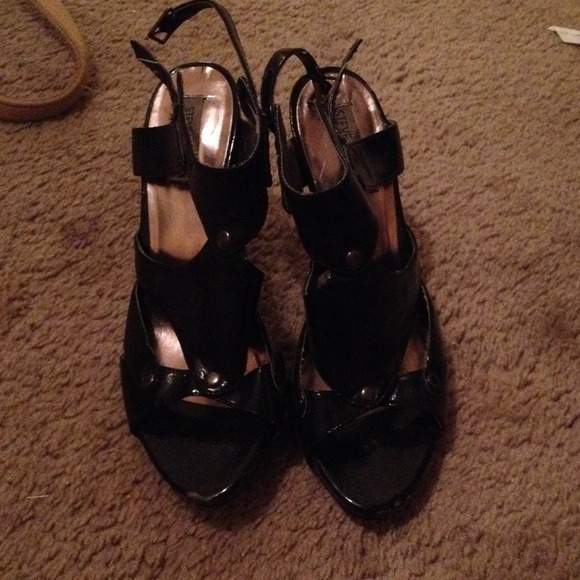 Black Steve Madden Cage Pumps