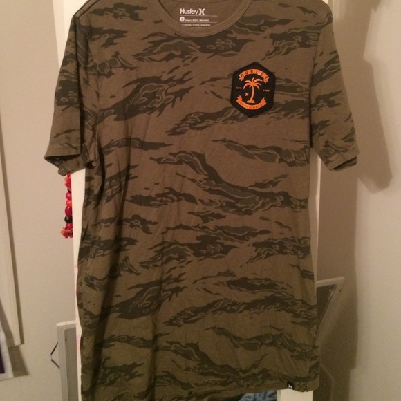 Camo tee