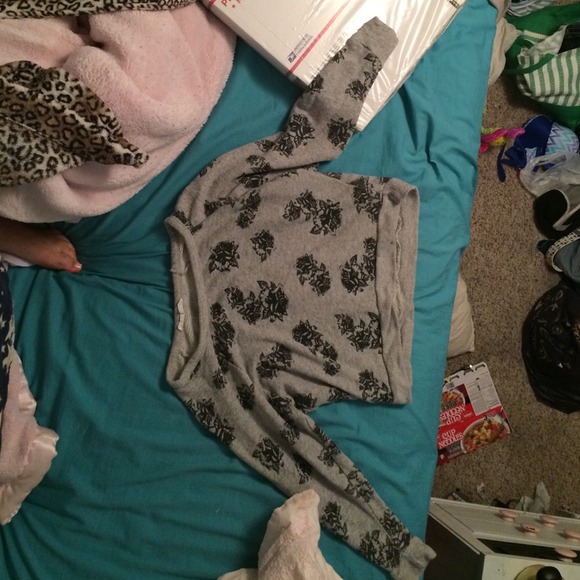 Sweaters - Picture 2 of 2