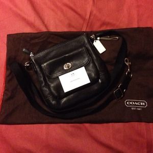 Small Coach bag, never used! REDUCTION!!