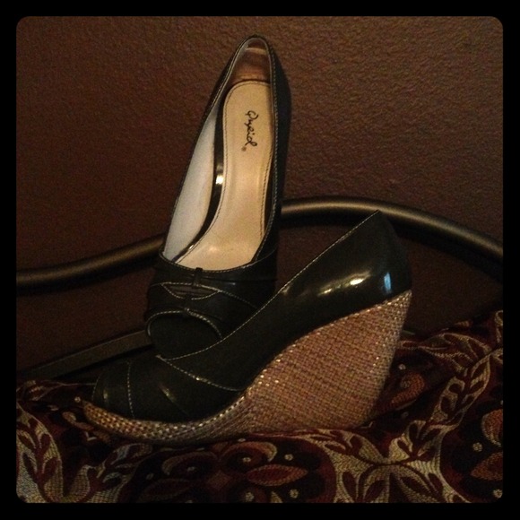 Wedge heels