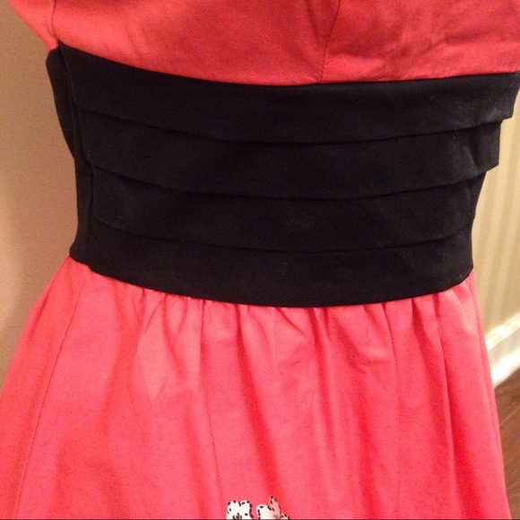 Pretty Pink flowery pattern dress - Picture 3 of 3