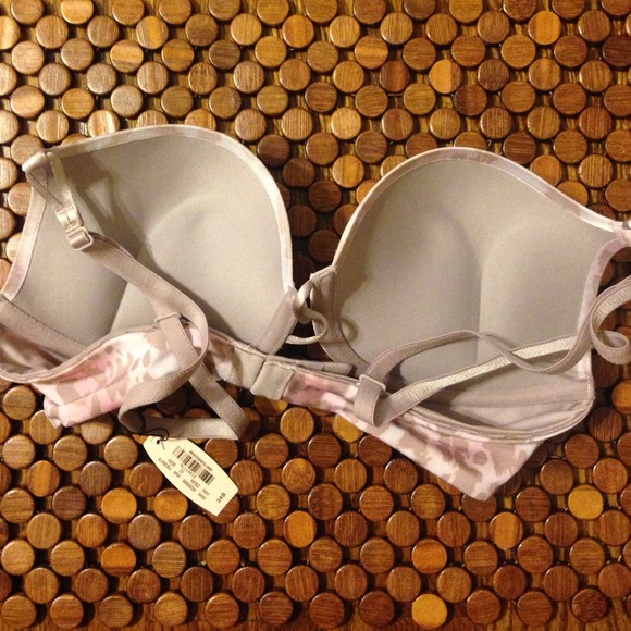 Bombshell Bra - Picture 2 of 2