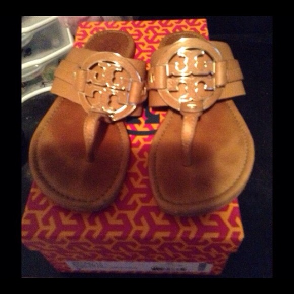 Flash sale today only 7 Tory Burch Amanda Sandals - Picture 2 of 3