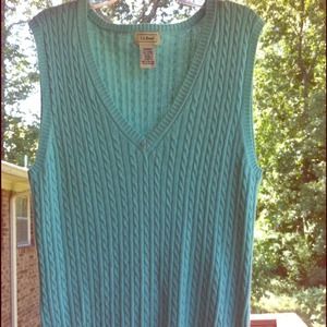 LL Bean sleeveless sweater