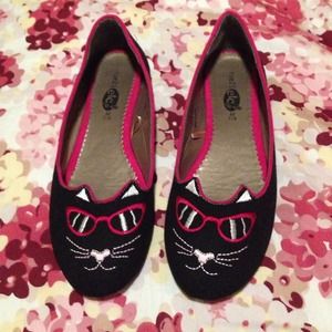 Cat ballet flats