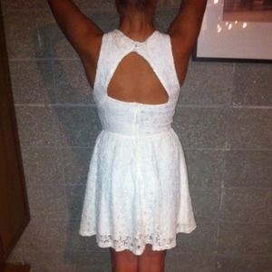 Pacsun off-white XS dress only worn once!!
