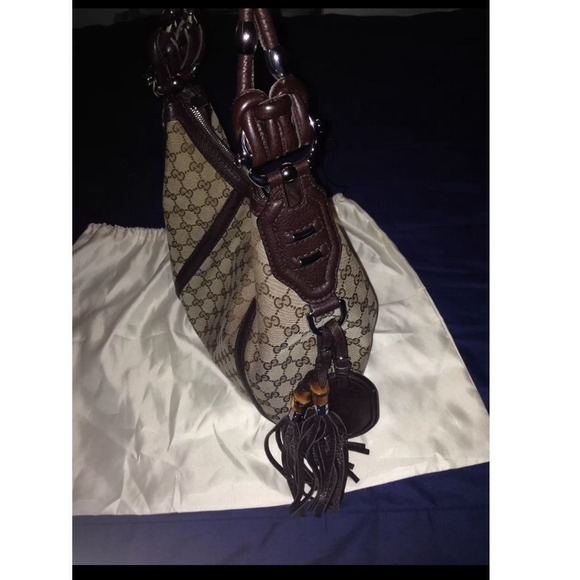 💯 authentic Gucci monogram tassel hobo bag - Picture 2 of 4