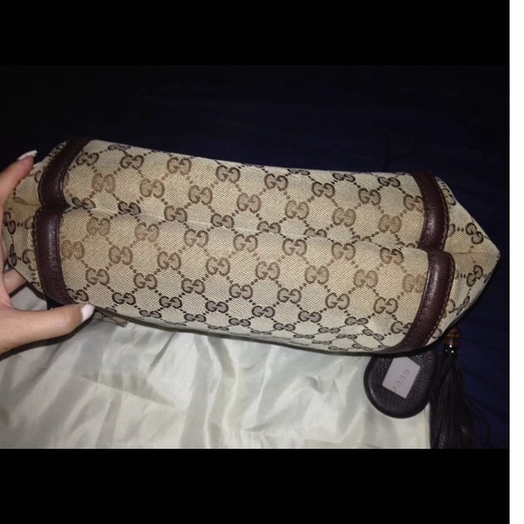 💯 authentic Gucci monogram tassel hobo bag - Picture 3 of 4
