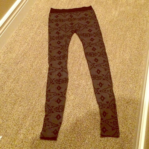 Printed black tights