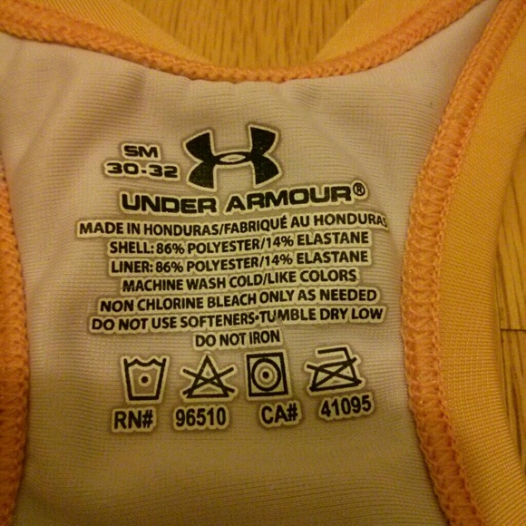 Small Under Armour sports bra USED - Picture 3 of 4