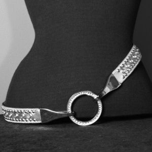 Fashionable Silver Studded Clip Belt