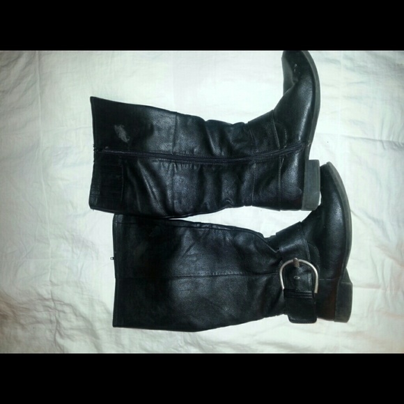 Black boots