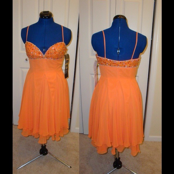 Gorgeous bright orange party dress NWT - Picture 3 of 8