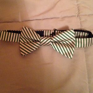 Tommy Hilfiger men's bow tie