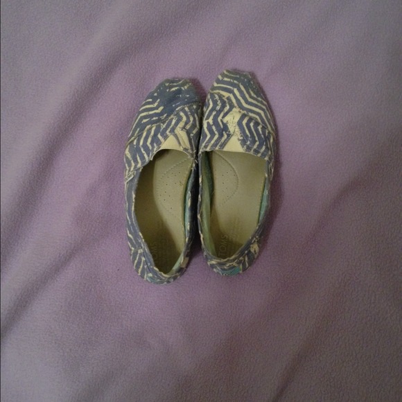 Chevron TOMS