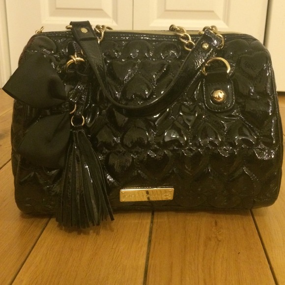 Betsey Johnson Handbags - Betsey Johnson Black Heart Purse