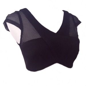 Black mesh v neck crop top