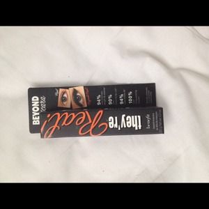 They're real mascara and stila bundle