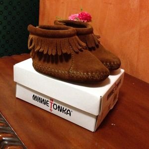 Infant MINNETONKA SIZE 2