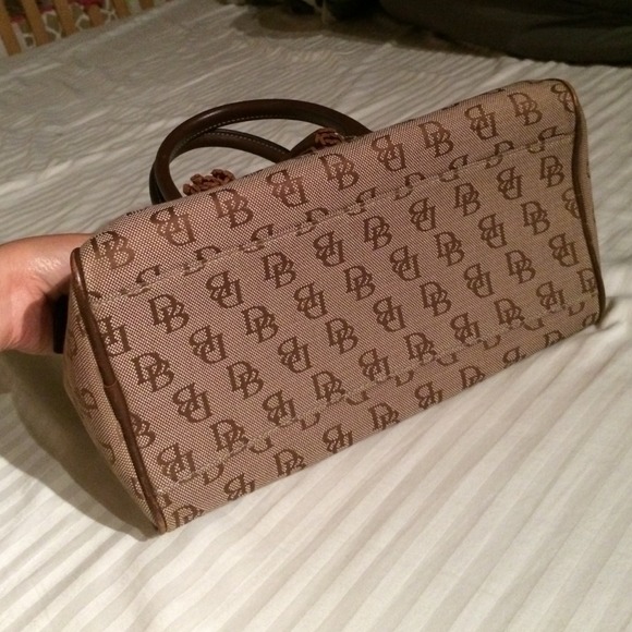 dooney and Burke handbag - Picture 3 of 4