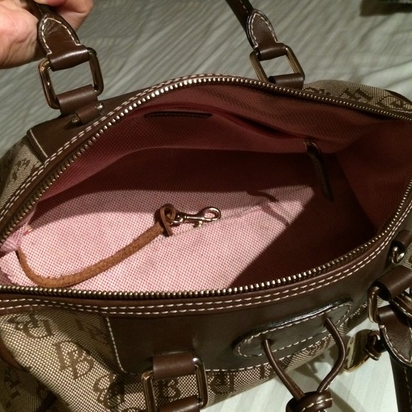 dooney and Burke handbag - Picture 4 of 4