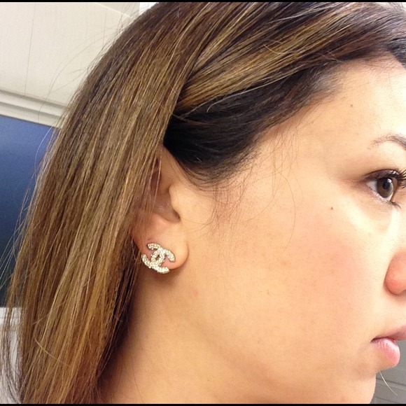 ❌ SOLD ❌ Authentic double C CHANEL Earrings - Picture 4 of 4