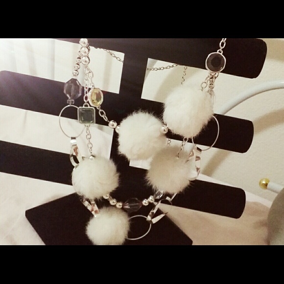 Armani exchange White fur necklace