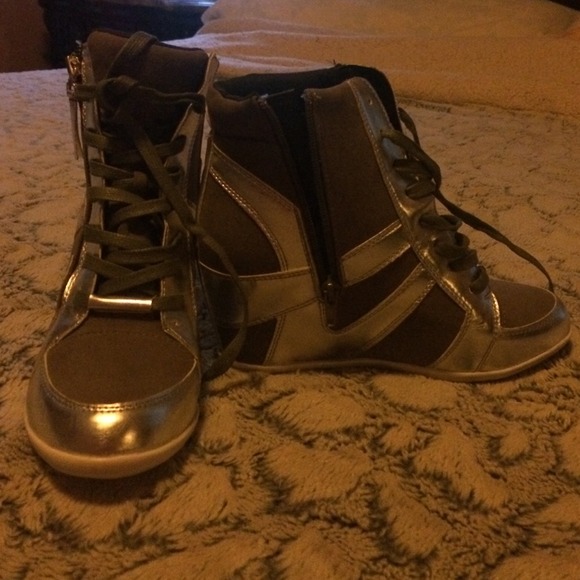 Bakers silver wedge sneackers, never worn