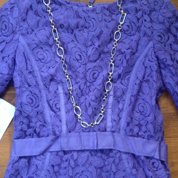 Gorgeous purple lace dress from Taylor - Picture 2 of 4