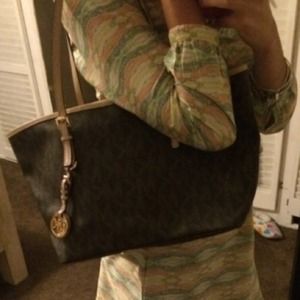 ❌SOLD❌ Michael Kors small tote