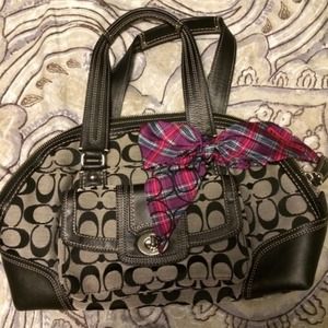 ❌SOLD❌ Coach Signature Purse with scarf