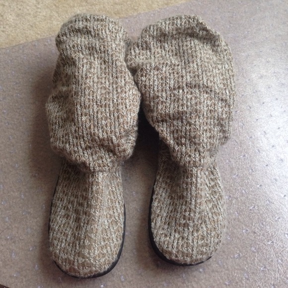 Vera Wang slipper boots