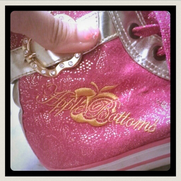 BUNDLE FOR @TRACYRAINS ONLY!