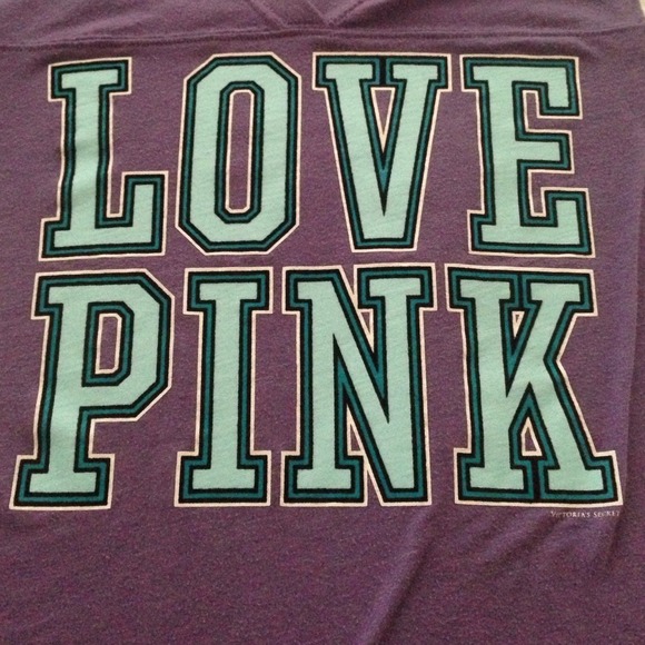 💝BUNDLED💝 Victoria's Secret Love Pink V Neck - Picture 2 of 3