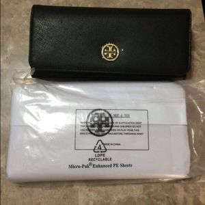 Robinson Envelope Continental Wallet