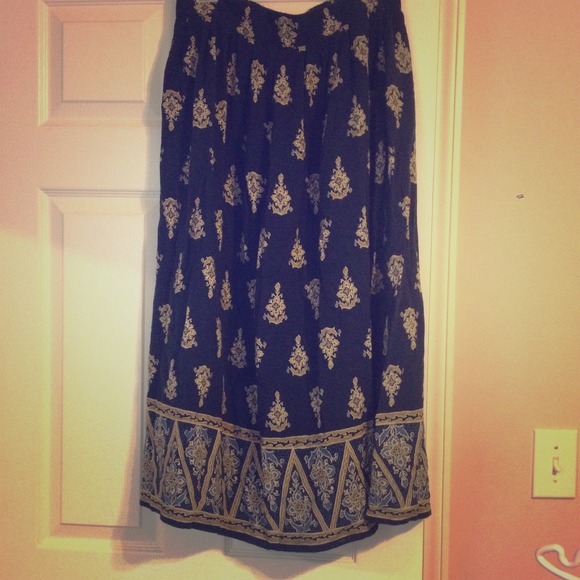 Long design skirt