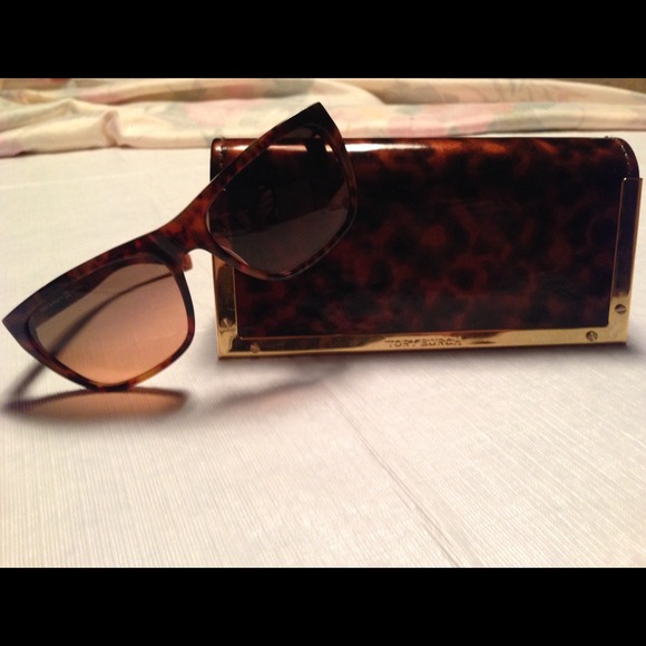 Tory burch sunglasses main image 4
