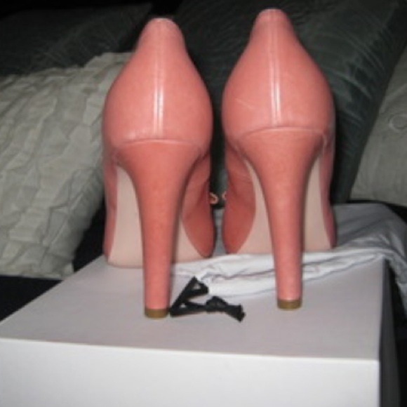 NEW   Red Valentino bow pumps *TODAY ONLY* - Picture 3 of 4