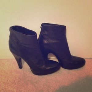 Black Jessica Simpson leather bootie size 7.5