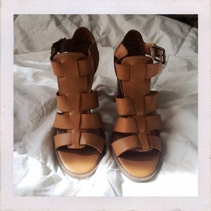 Tan Wooden heel sandal