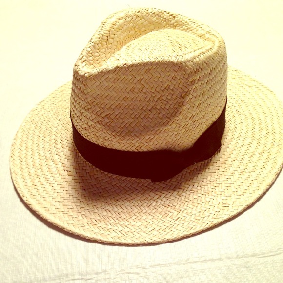 Large brim fedora hat