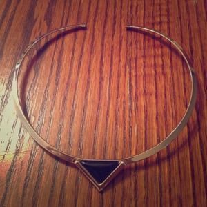 Collar necklace with black stone