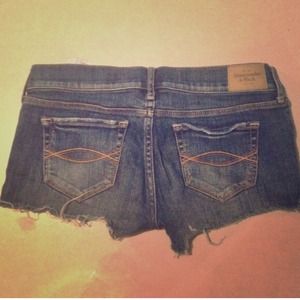 Abercrombie short shorts!