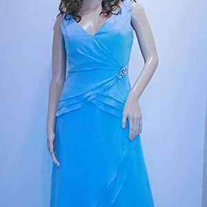 Cameron Blake wedding dress sleeveless size 6